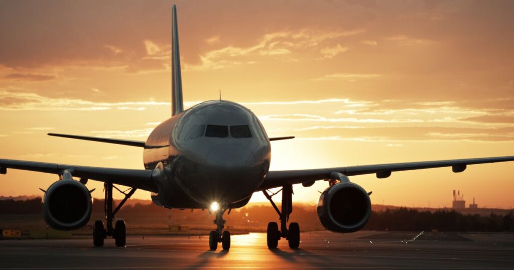 quantas horas preciso chegar ao aeroporto antes do voo